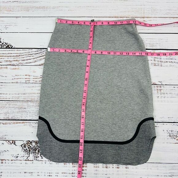 Sweaty Betty Women’s Size Small Cantar Luxe Gray Pencil Skirt with Black Trim - Picture 9 of 12